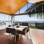 The Deck House - Beautiful Busselton Beachfront