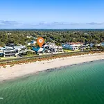The Deck House - Beautiful Busselton Beachfront