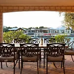 Luxury Waterfront Canal Estate With Private Jetty - Pet Friendly