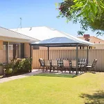 Retreat On Broadwater, Pet Friendly