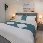 Busselton Beach Villa