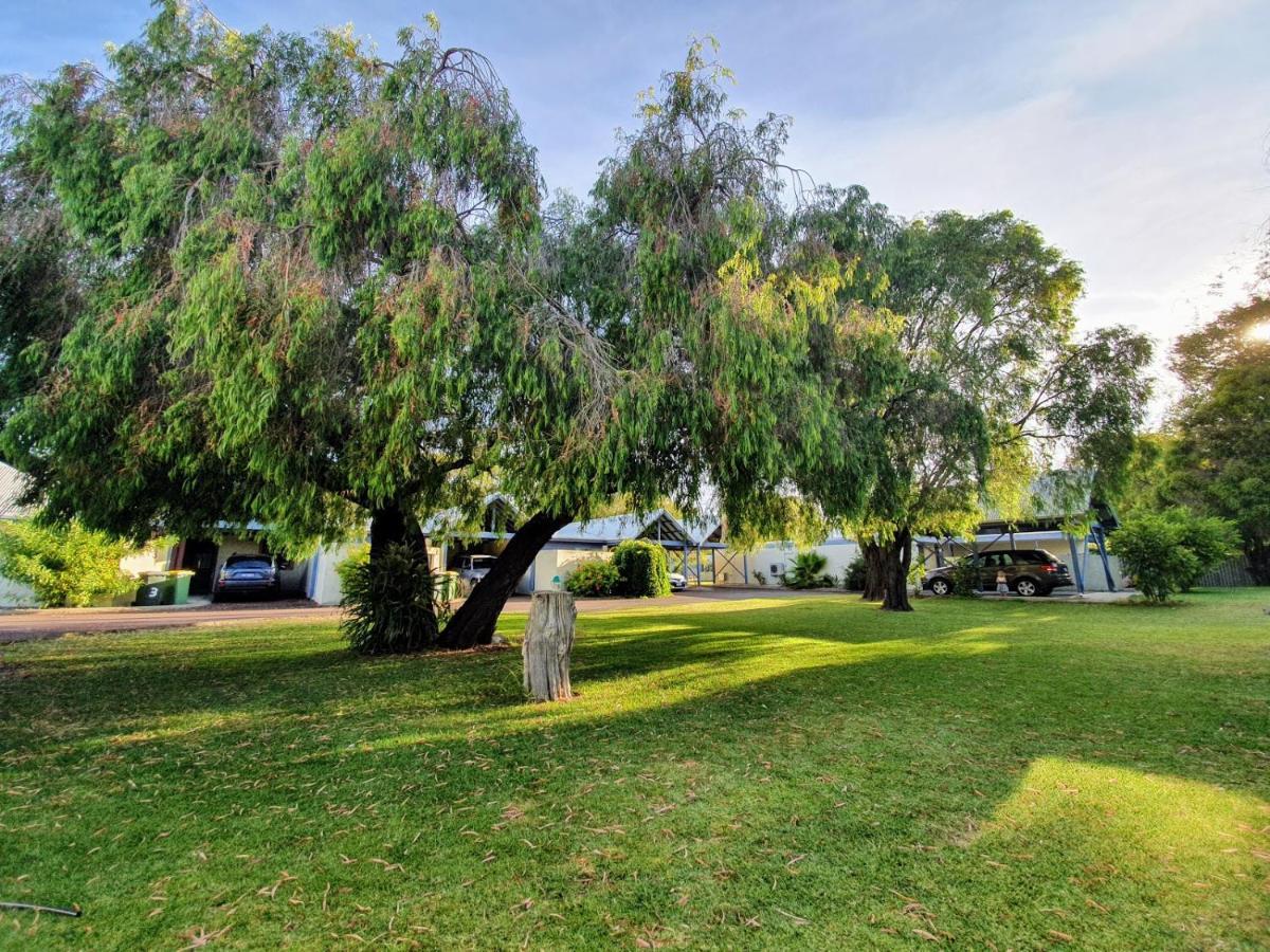 Units * Busselton