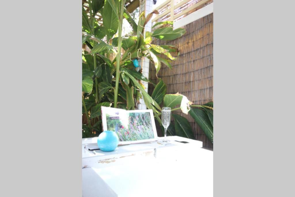 Home, Secret Garden, Hot Outdoor Bath And Pet Friendly * Busselton