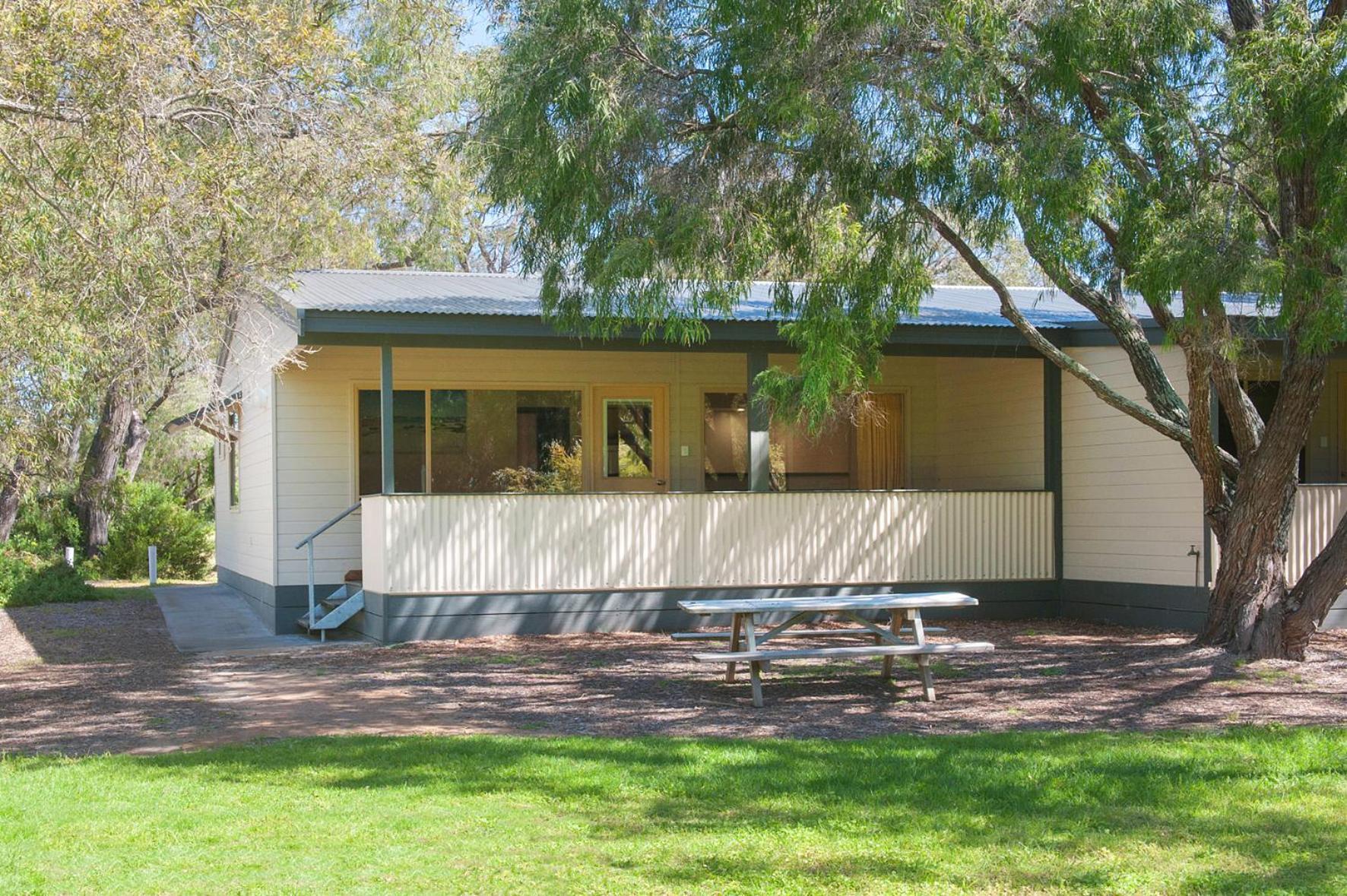 Siesta Park Absolute Beachfront Resort Busselton