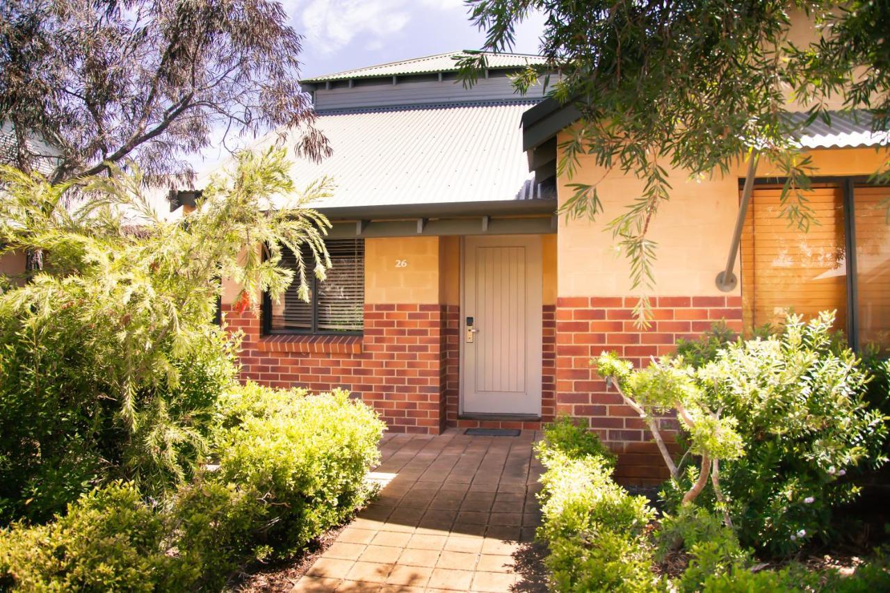 Presidential * Busselton