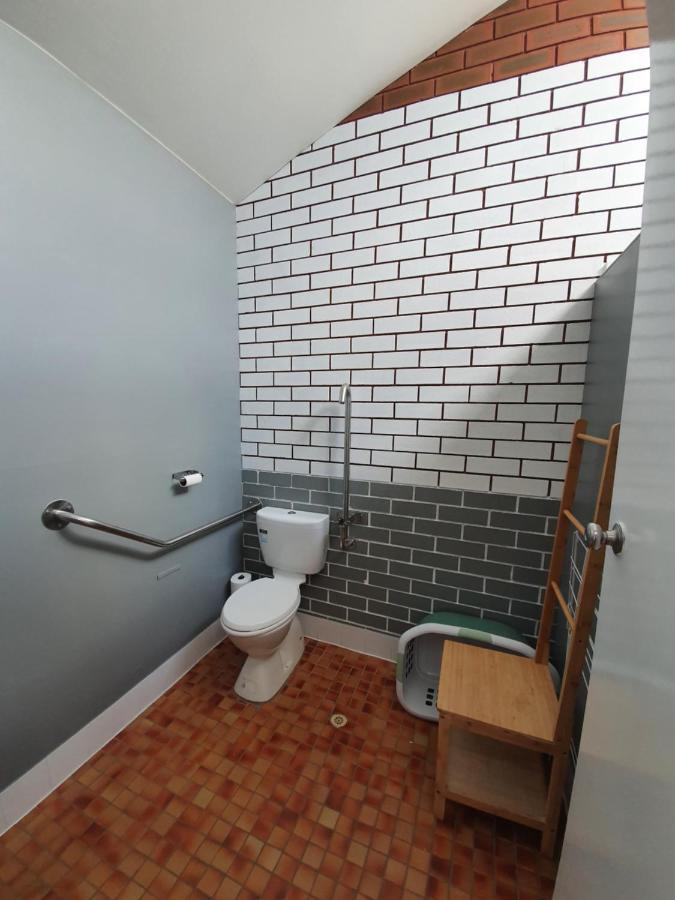 Units * Busselton
