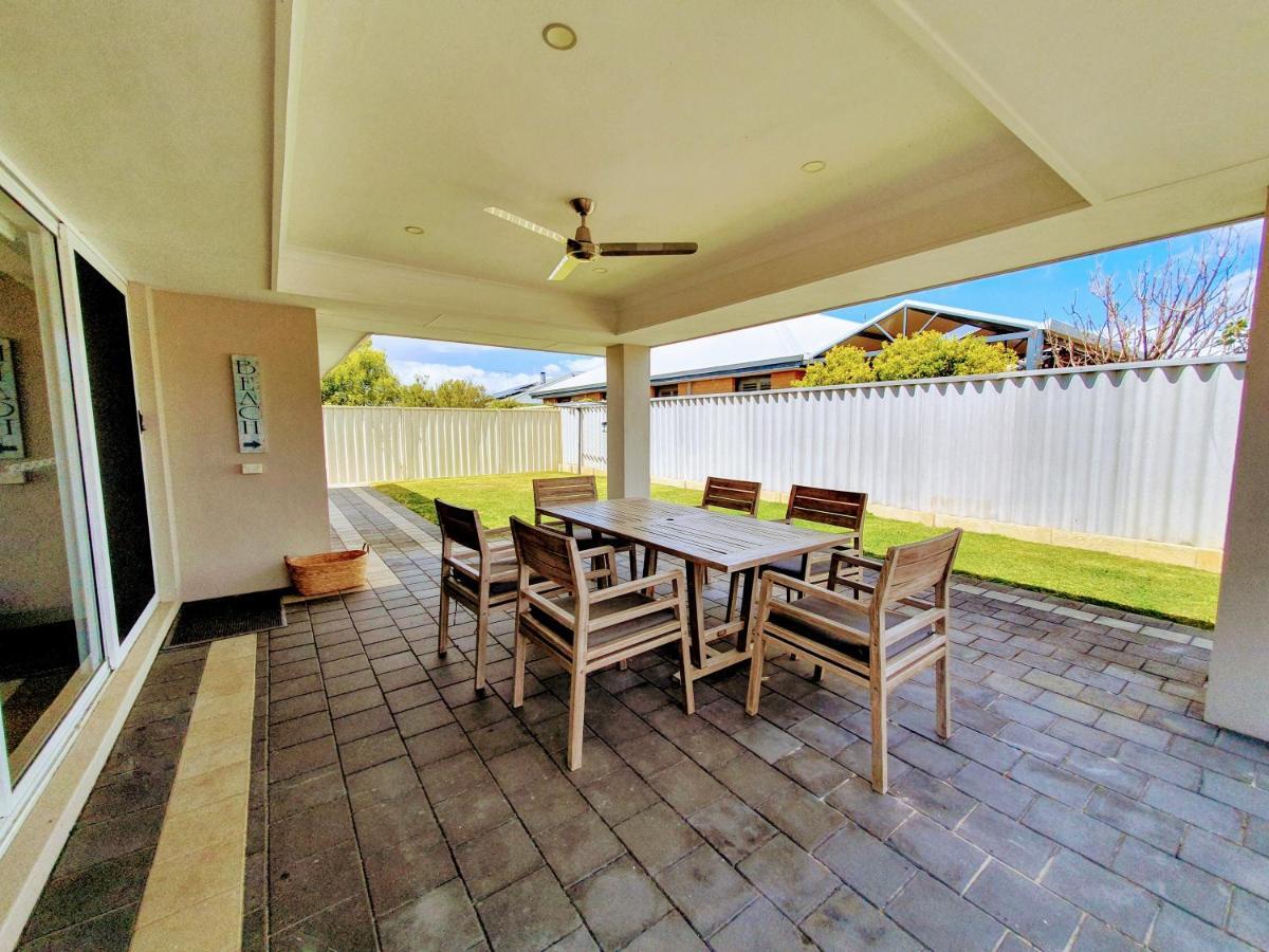 Hideaway By The Bay Holiday home *