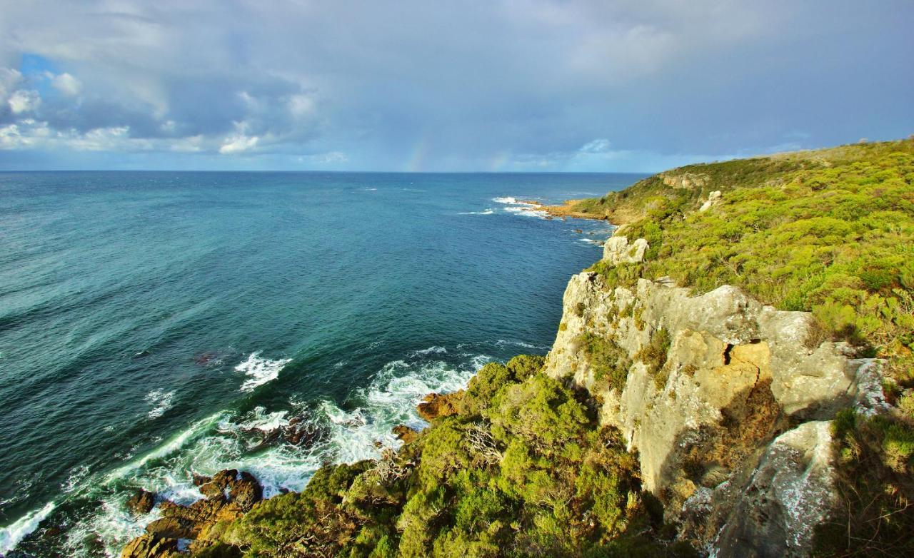 Hideaway By The Bay Holiday home