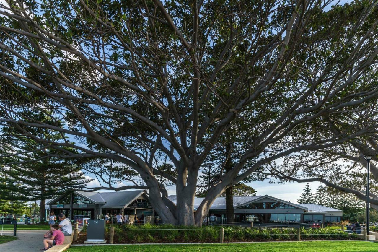 Hideaway By The Bay Holiday home *