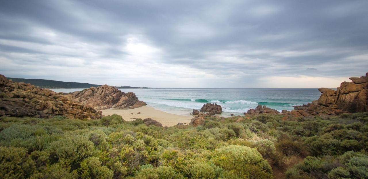 Hideaway By The Bay Holiday home *