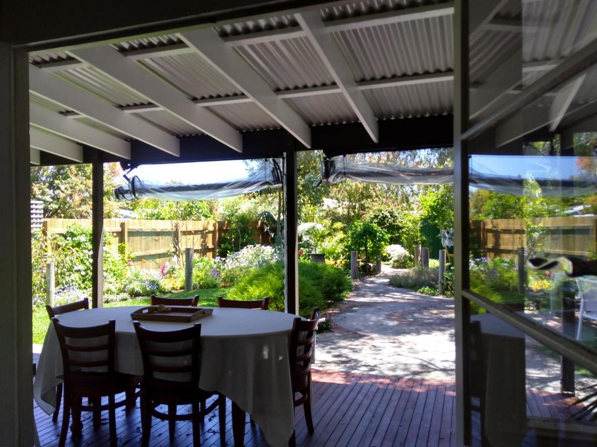 Friends Holiday House