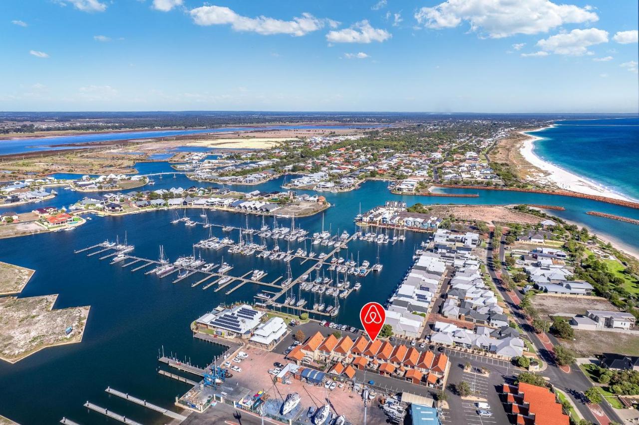 Decked Out, Geographe Marina * Busselton