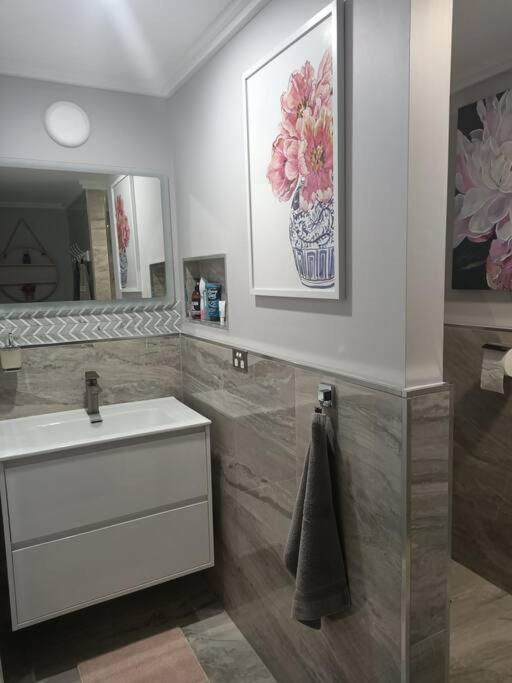 Boutique Style Near Jetty Holiday home *