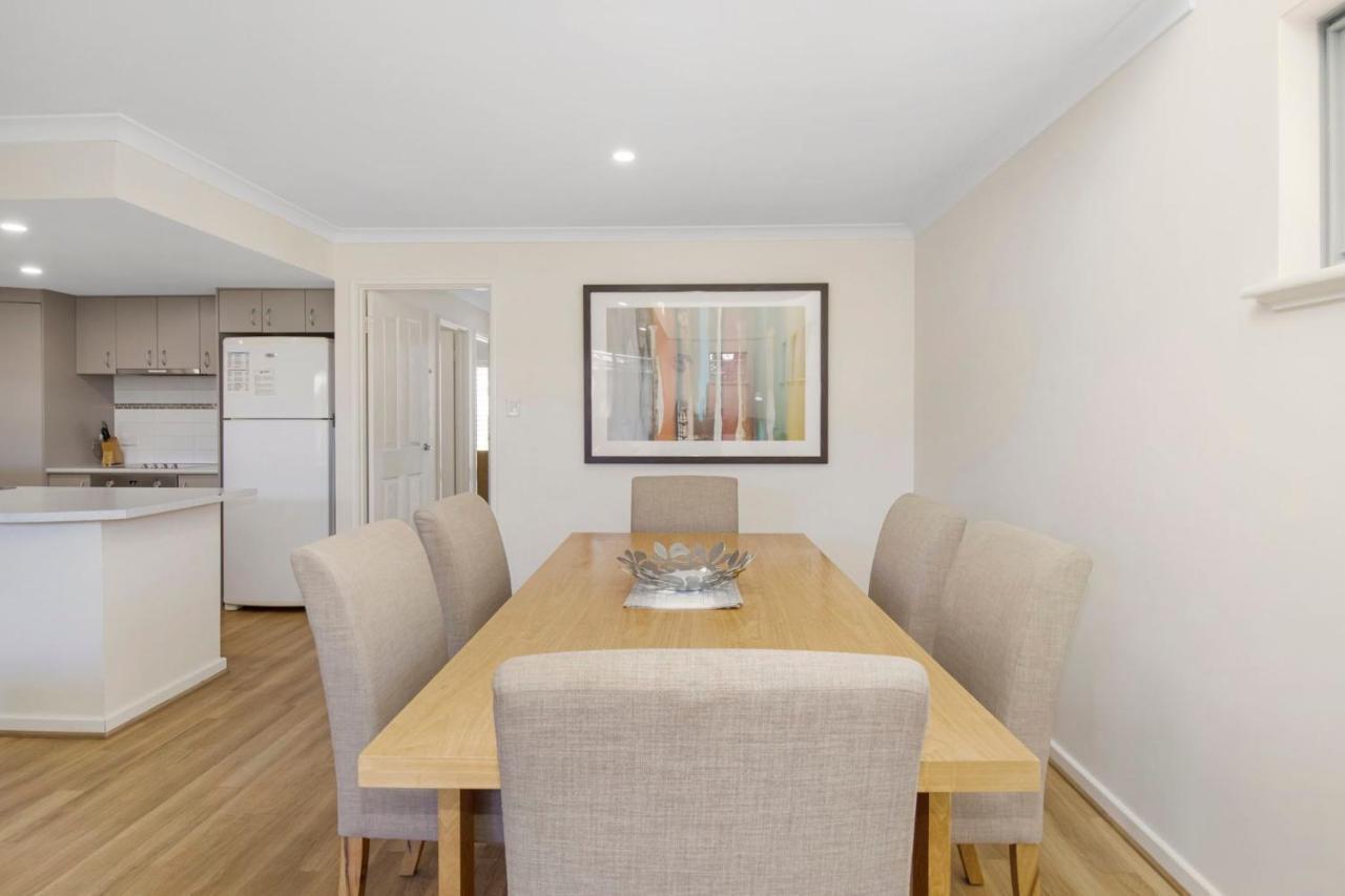 Escape To 64 At Cape View *