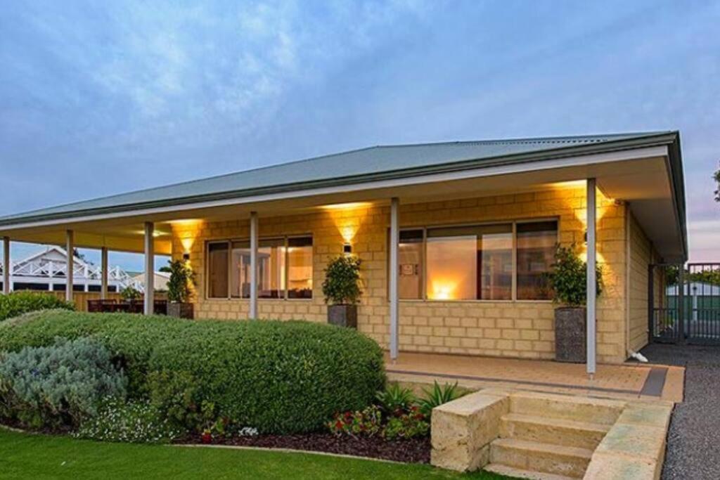 The Dunes Pet Friendly Beachfront Family Retreat Busselton