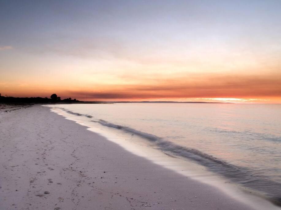 Duke - Pet Friendly Near Beach. *