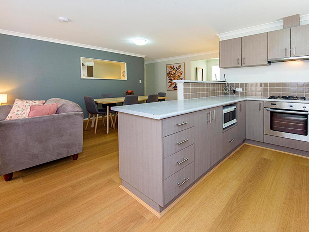Salty Sands - Unit 25 Cape View *