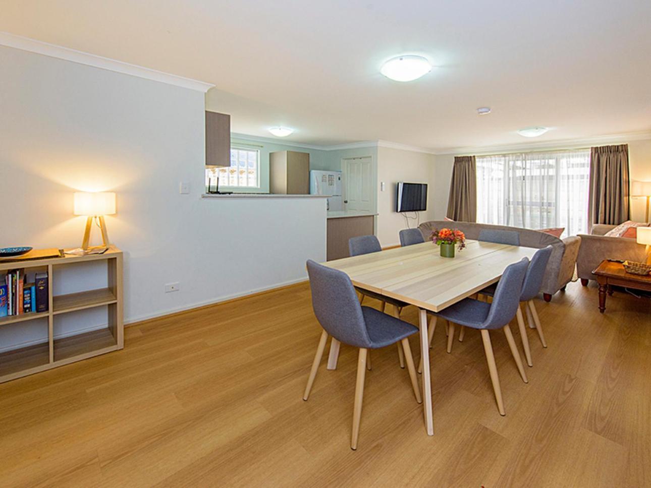 Salty Sands - Unit 25 Cape View *