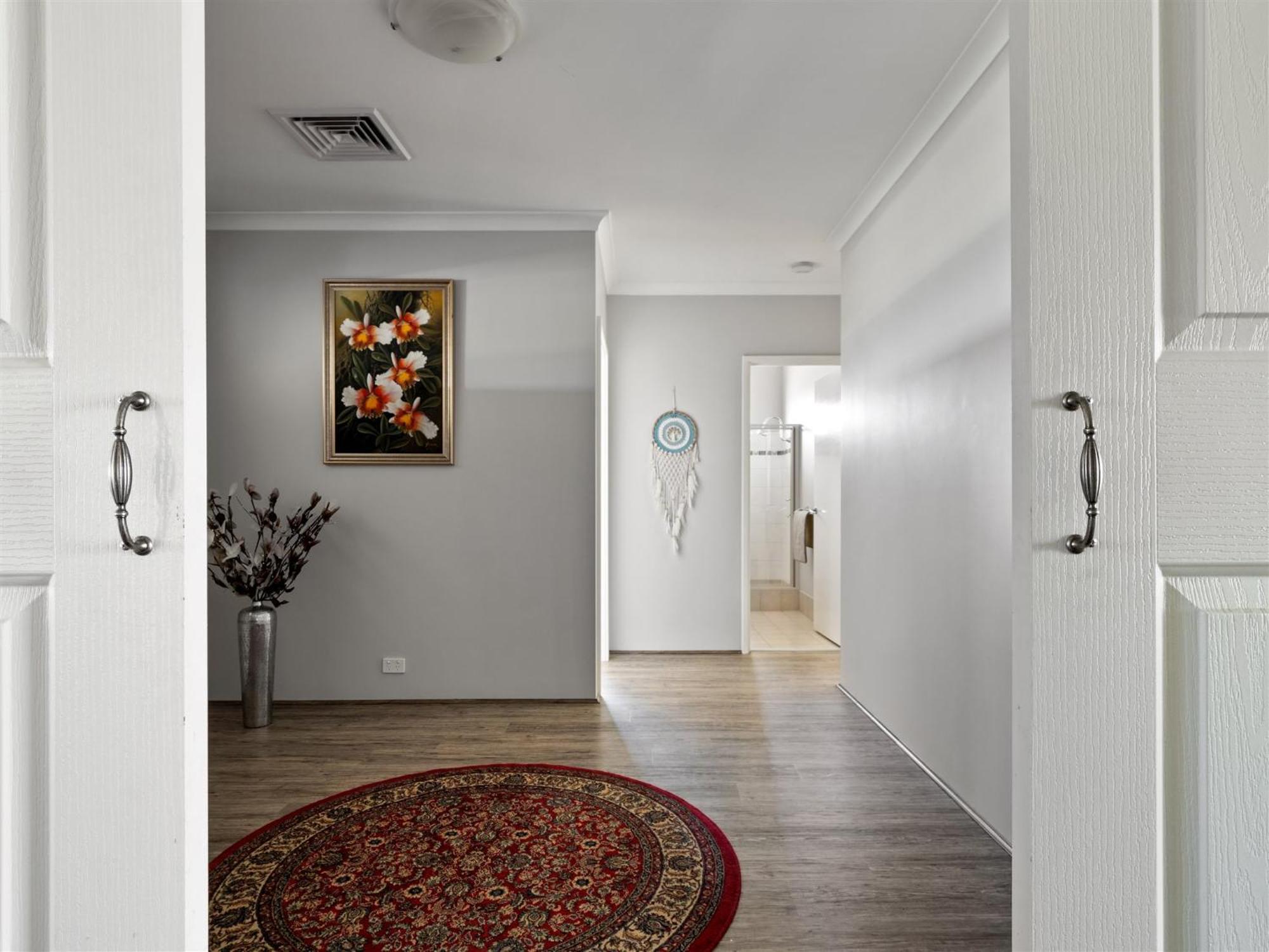 The Dunes Pet Friendly Beachfront Family Retreat Holiday home