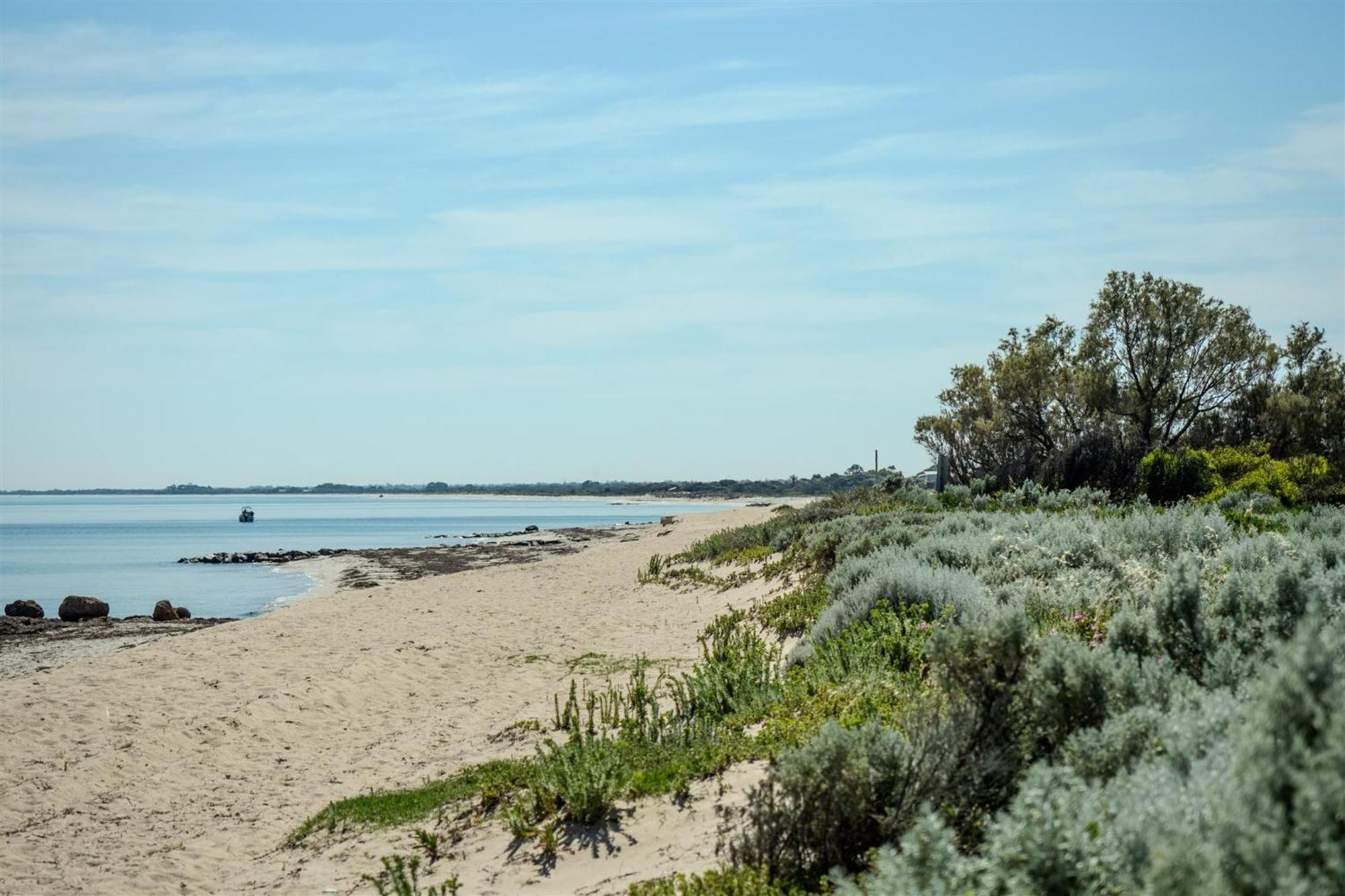 The Dunes Pet Friendly Beachfront Family Retreat Holiday home Busselton