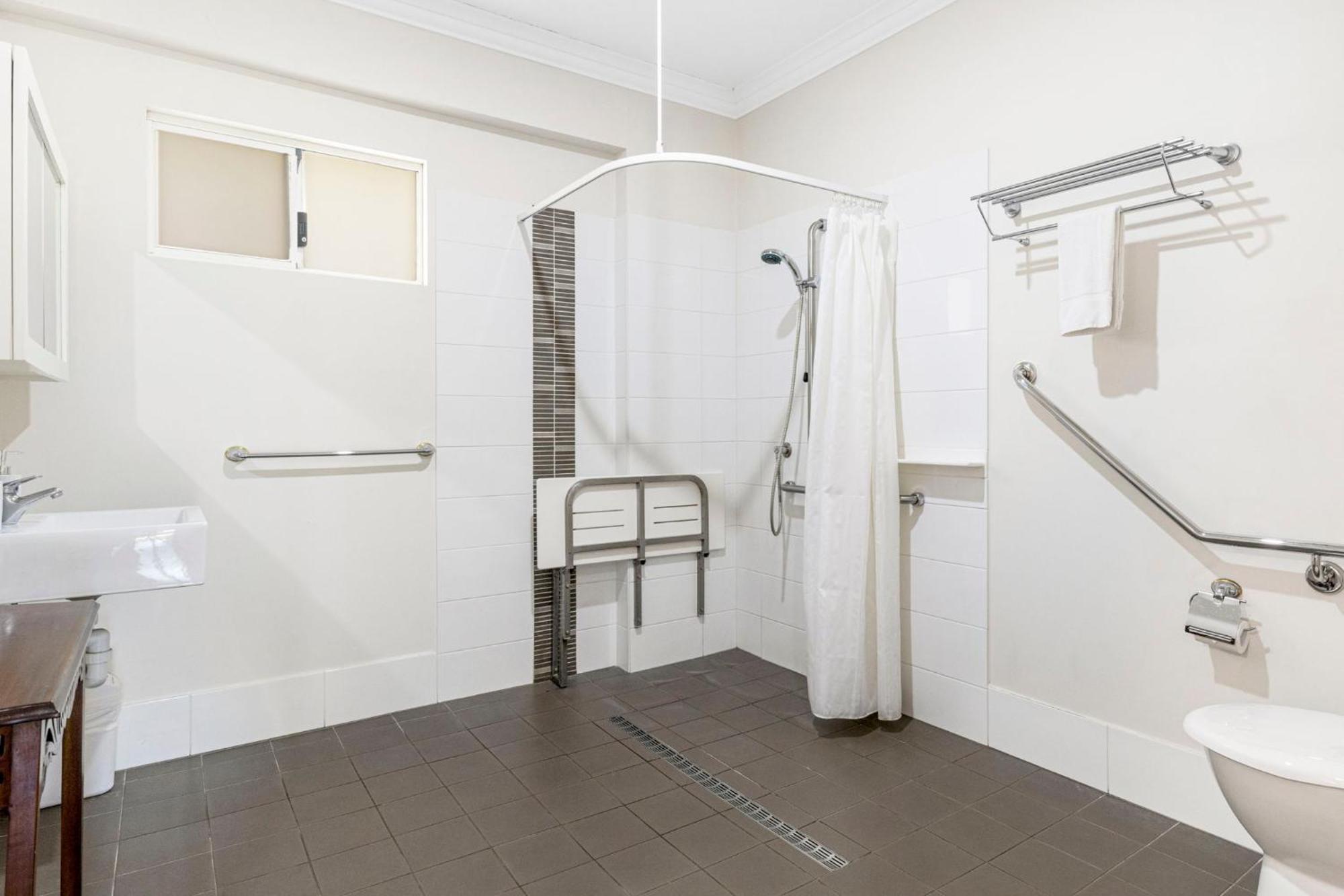The Tuarts Guest Bed & Breakfast *