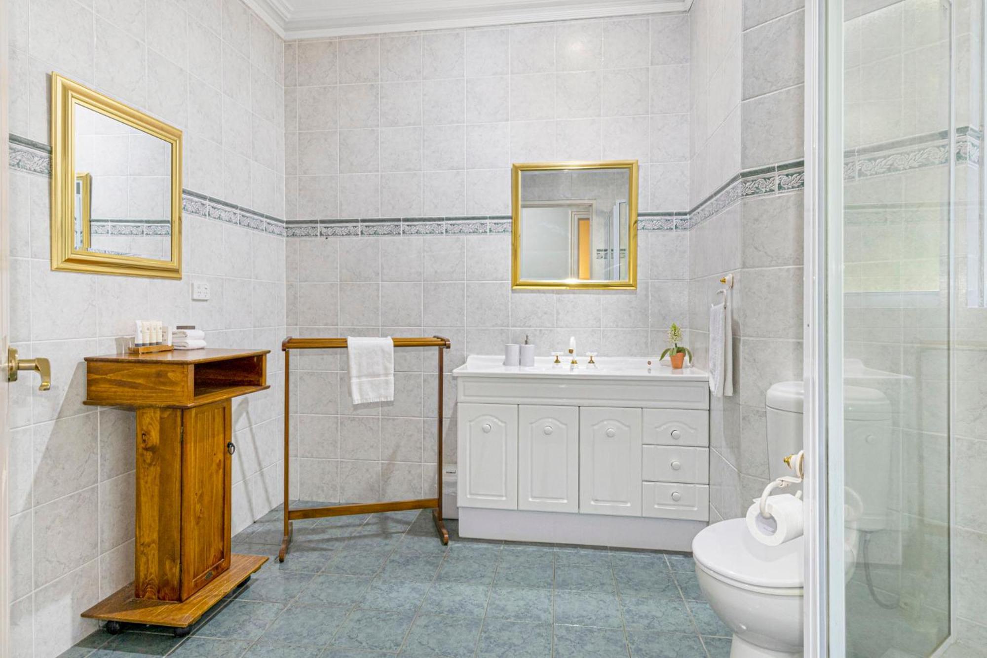 The Tuarts Guest Bed & Breakfast