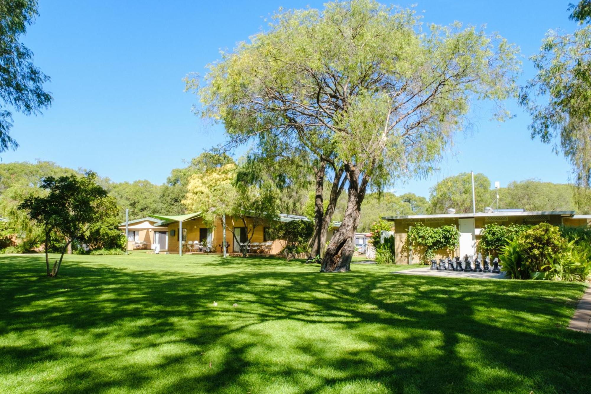 Sandy Bay Holiday park 4*