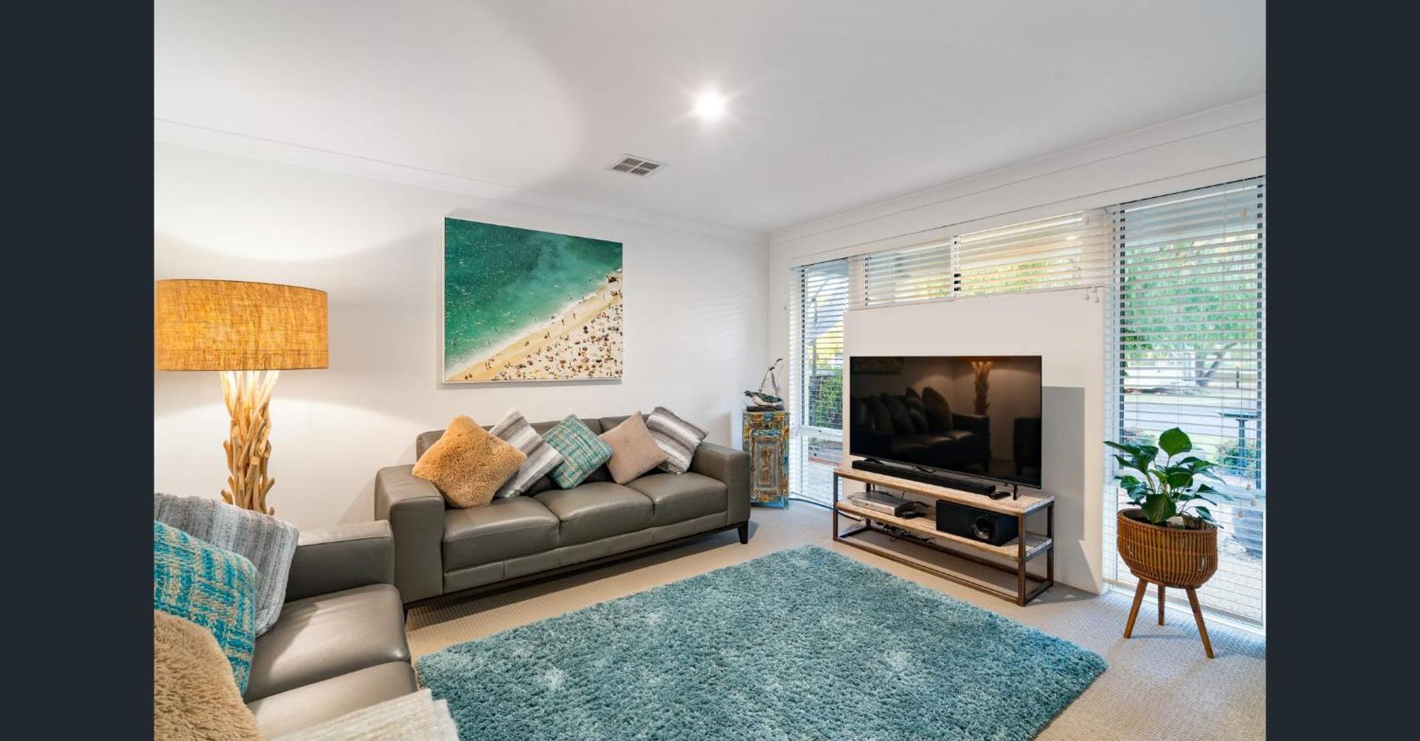 Holiday home Foreshore Escape - Your Ultimate Coastal Retreat *