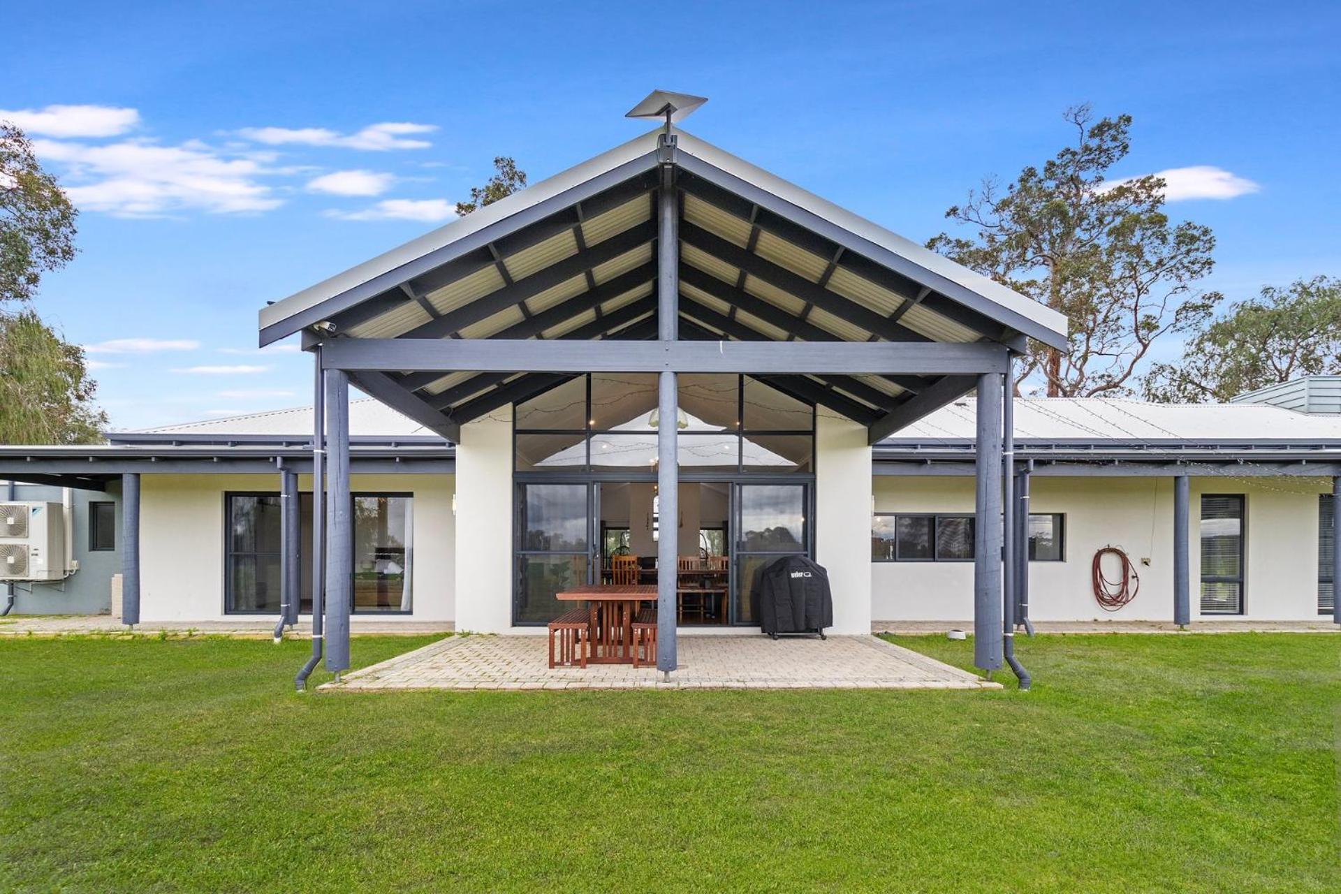 Holiday home Farm View Retreat *