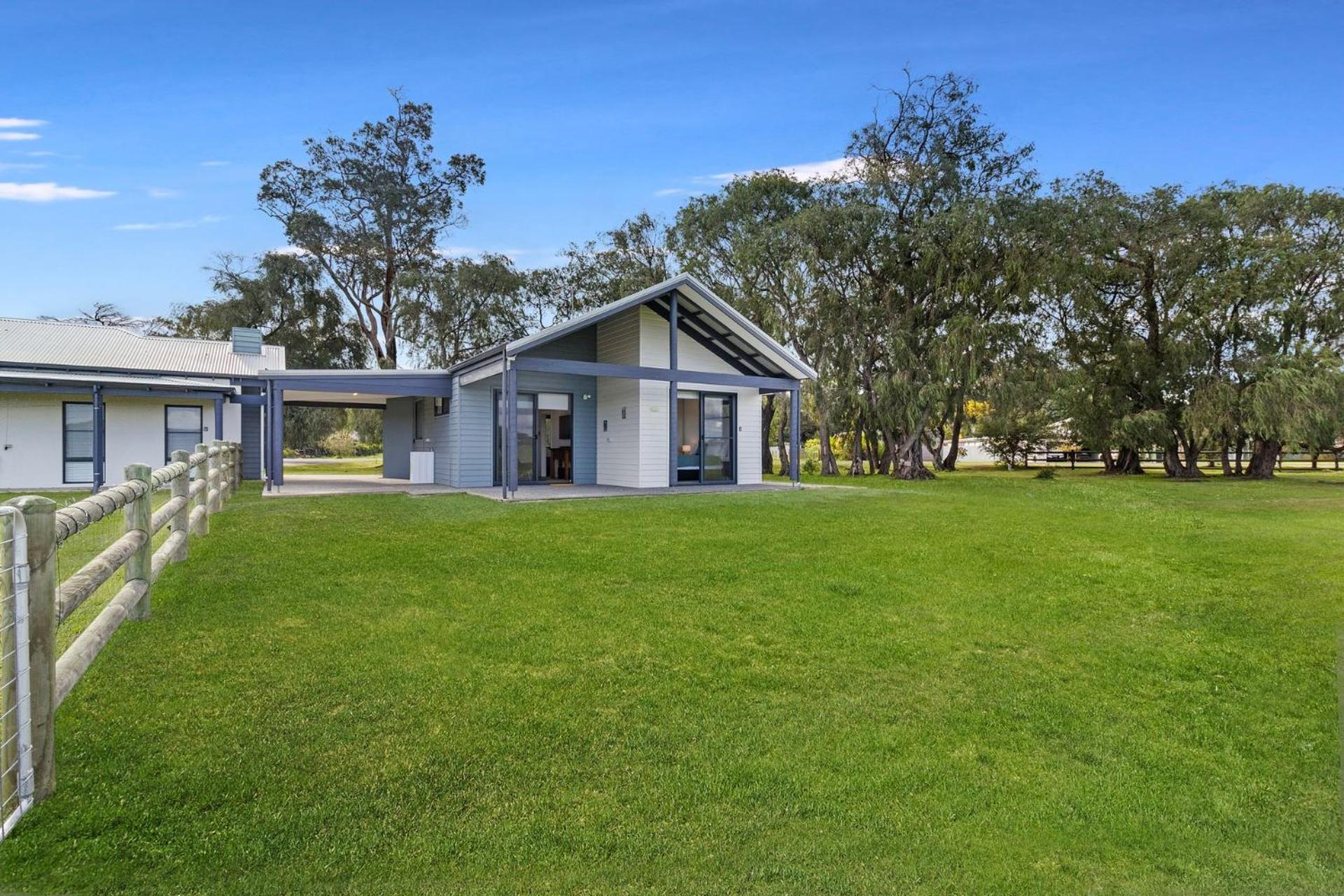 Holiday home Farm View Retreat *