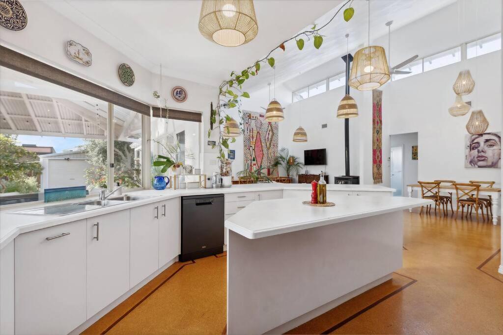 Holiday home Spacious & Artistic Pet Friendly Beachside Retreat