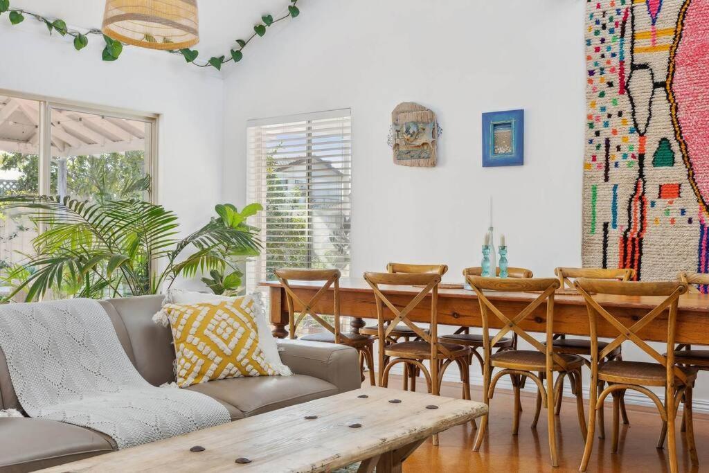 Spacious & Artistic Pet Friendly Beachside Retreat * Busselton