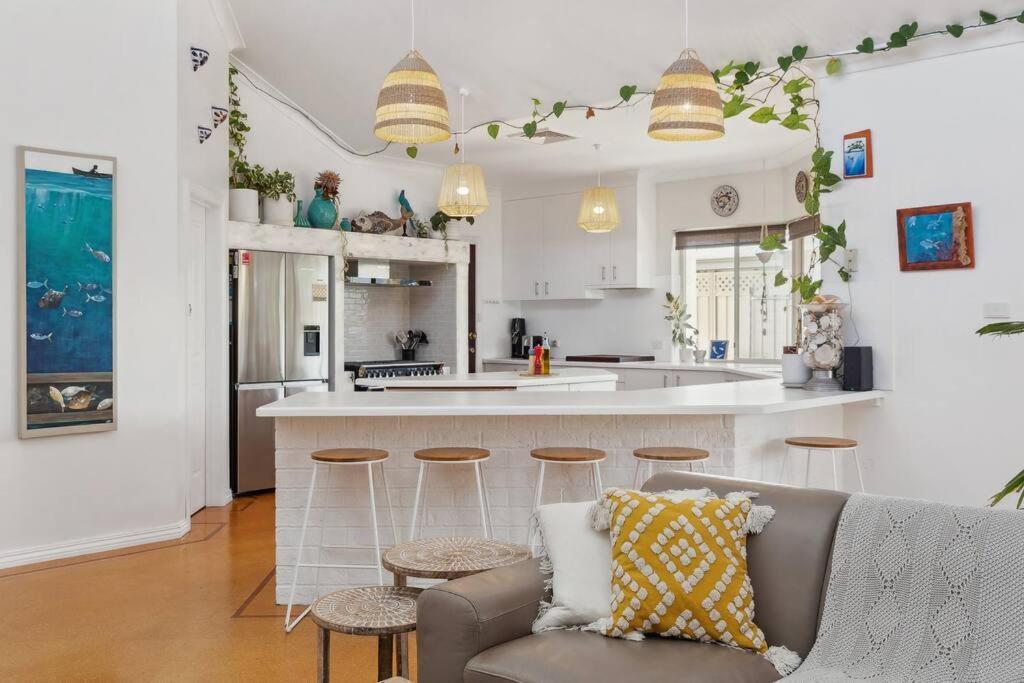Holiday home Spacious & Artistic Pet Friendly Beachside Retreat Busselton