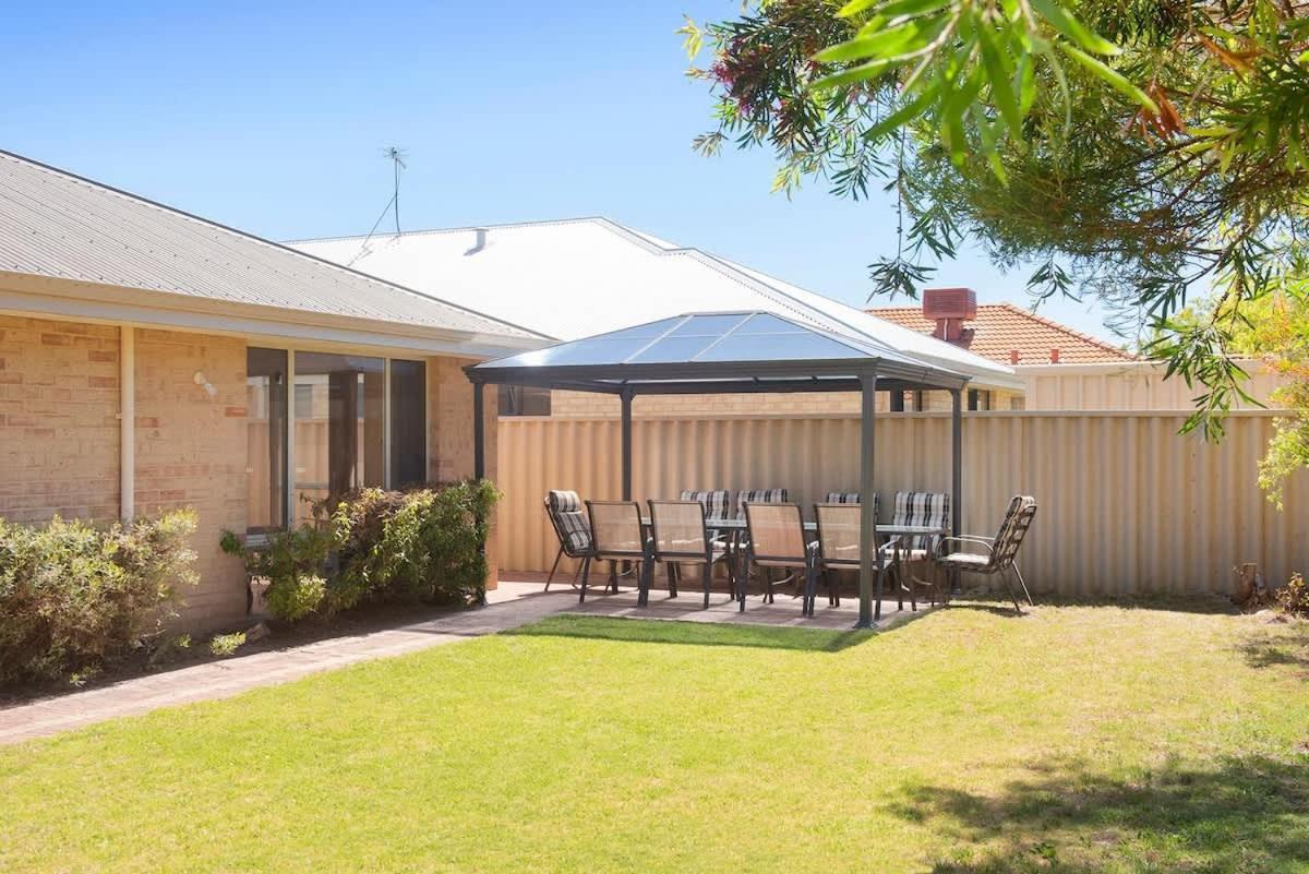 Retreat On Broadwater, Pet Friendly Holiday home