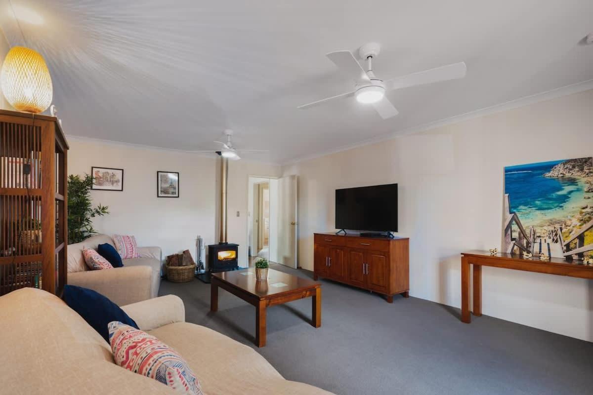 Retreat On Broadwater, Pet Friendly Holiday home *