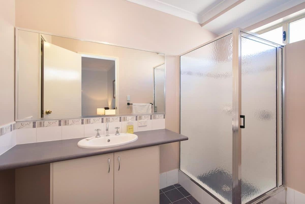 Holiday home Retreat On Broadwater, Pet Friendly Busselton