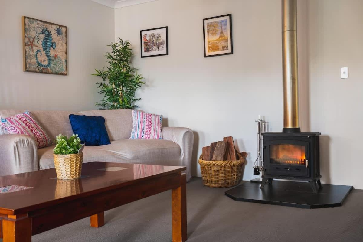 Retreat On Broadwater, Pet Friendly Holiday home