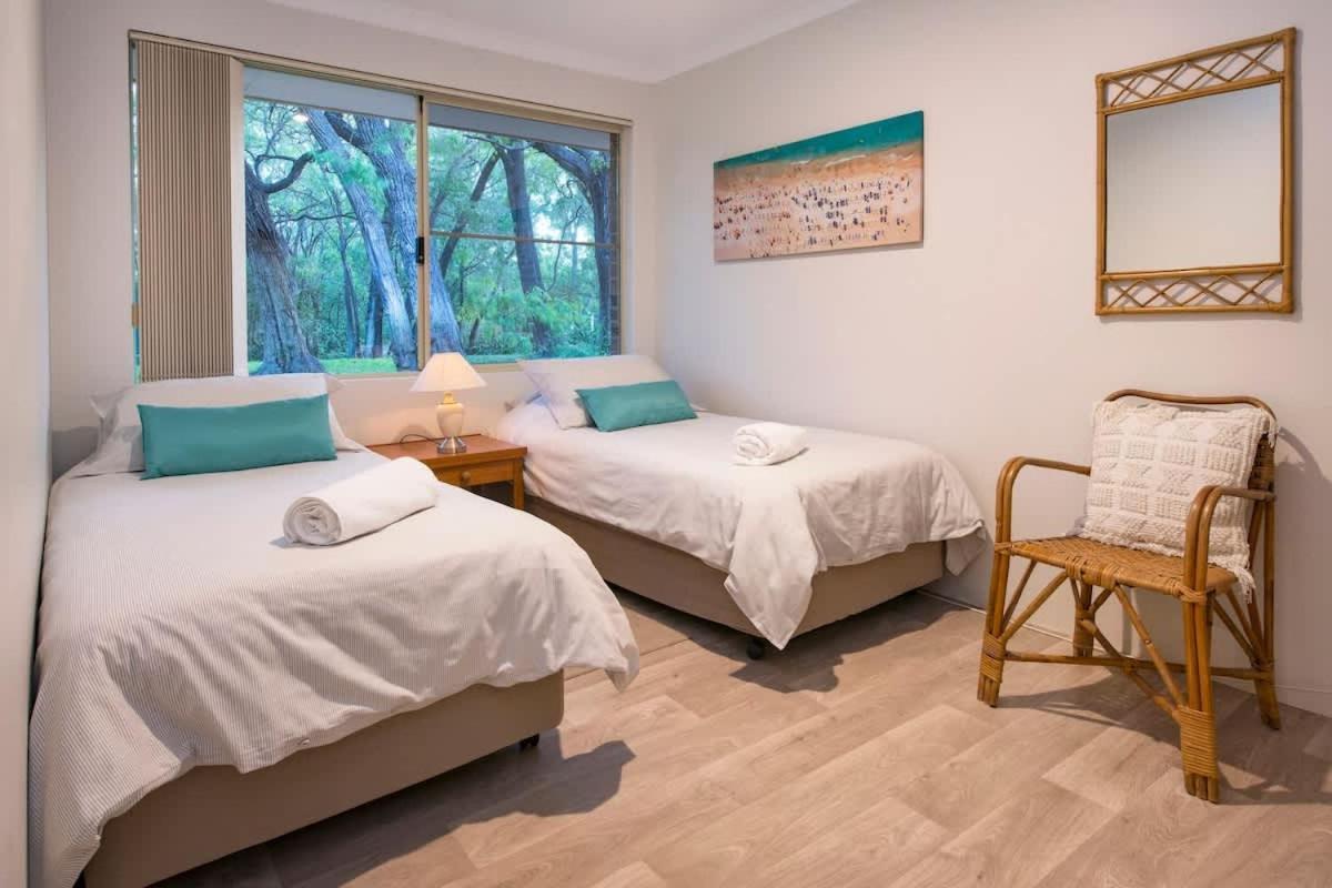 Holiday home & Trees, Beachfront Siesta Park Busselton