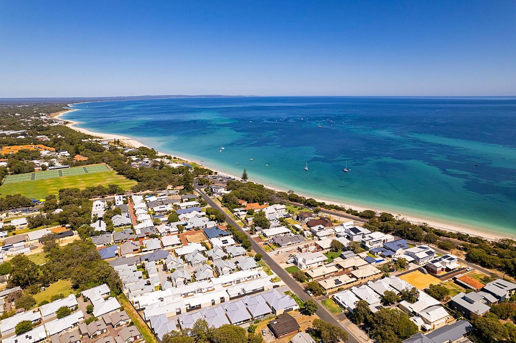 5 O Clock Somewhere * Busselton