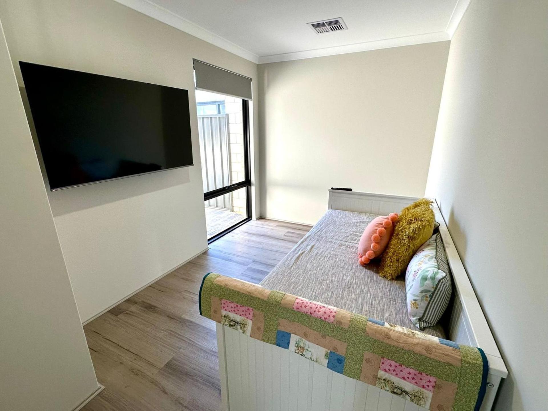 Arlia - Holiday home