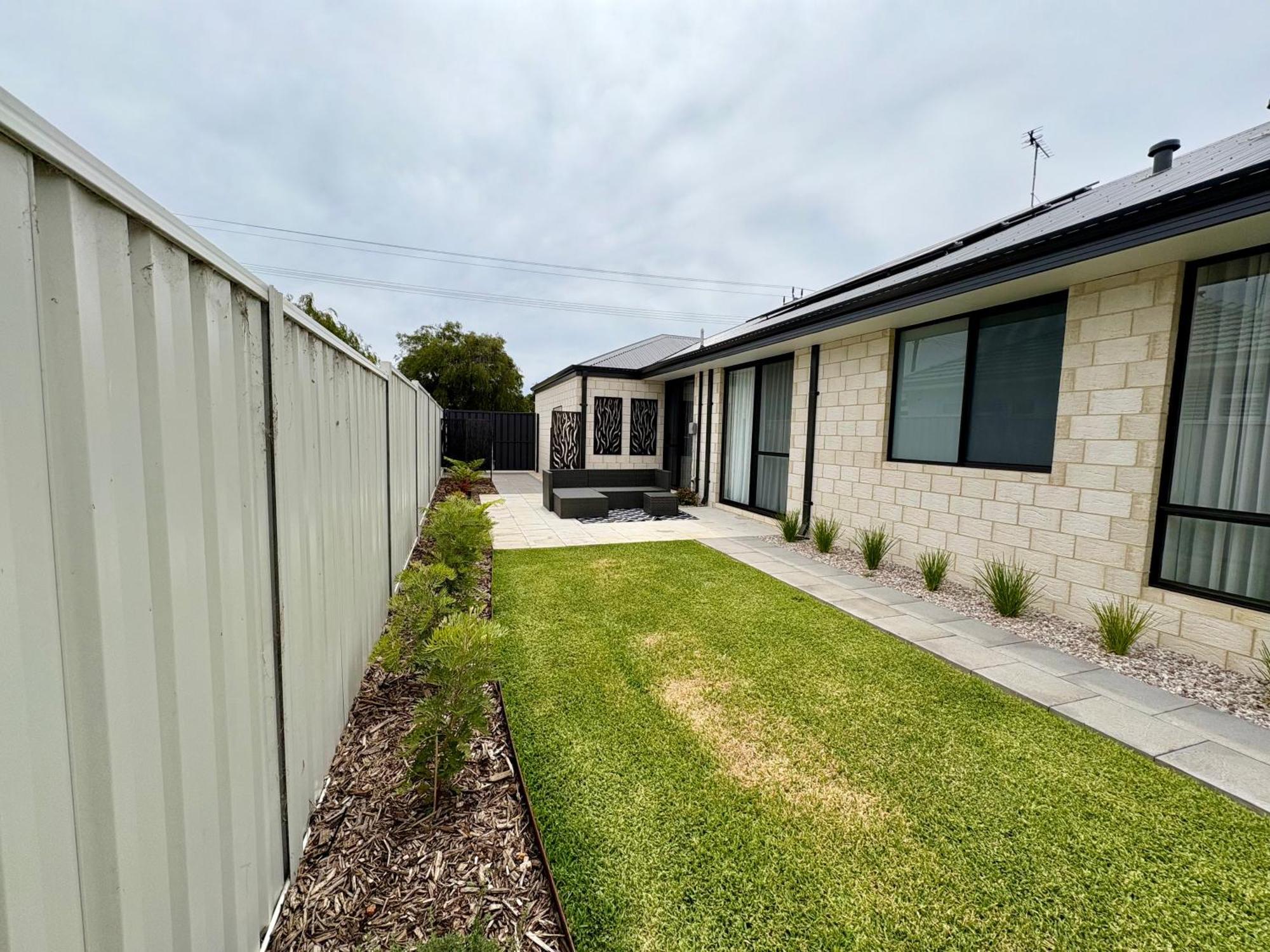 Sunset Shores Holiday home *