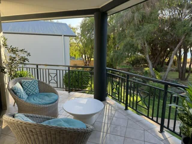 5@capeview, Beachfront Geographe Bay Apartment