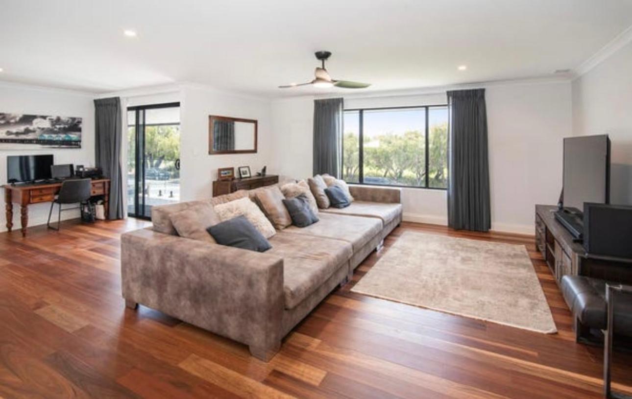 Holiday home Huge Luxury Jetty Busselton