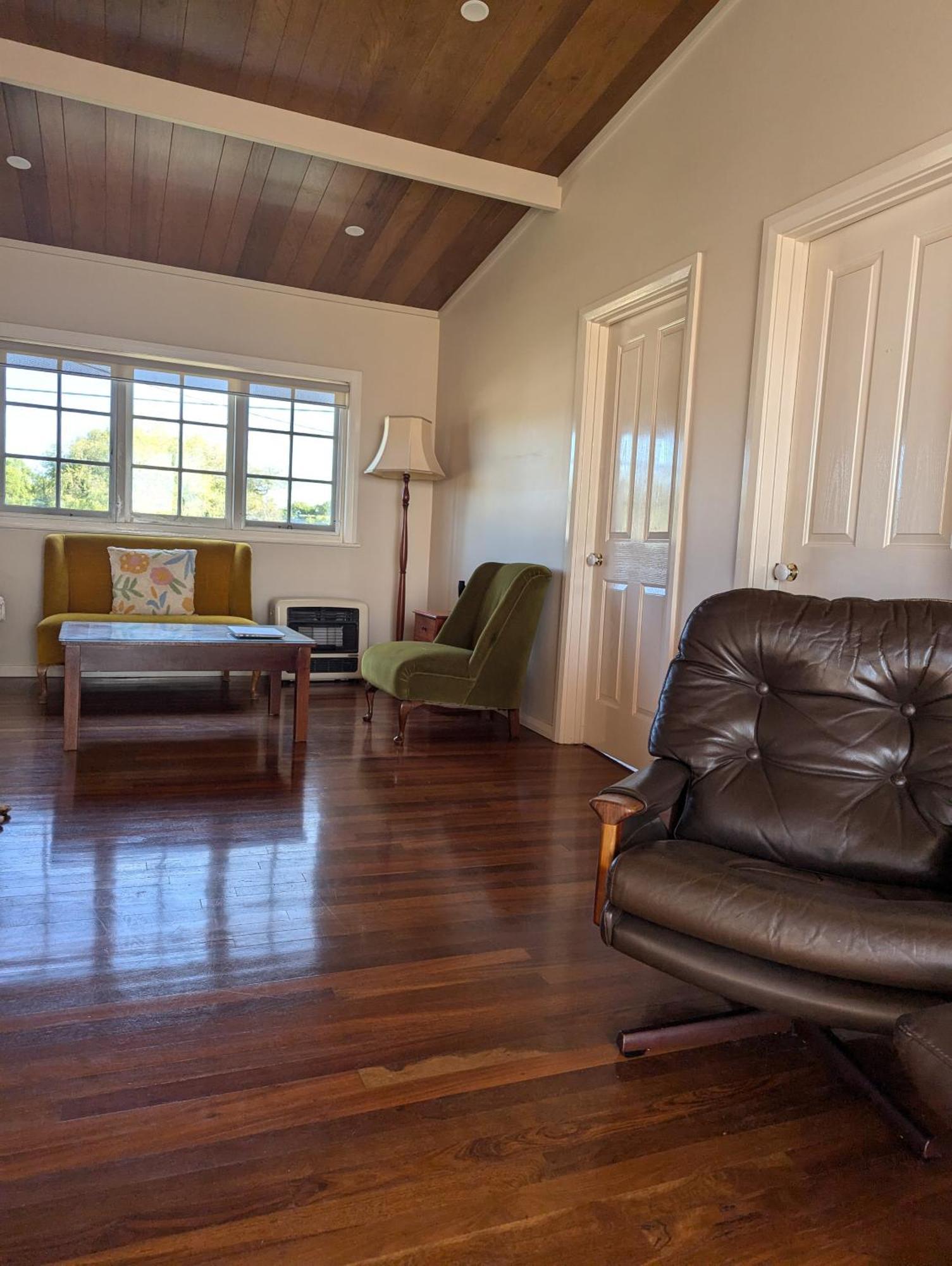 Beachside Chateau West *