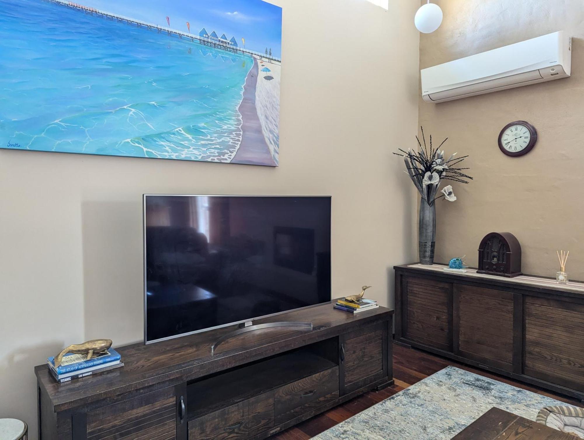 Beachside Chateau West