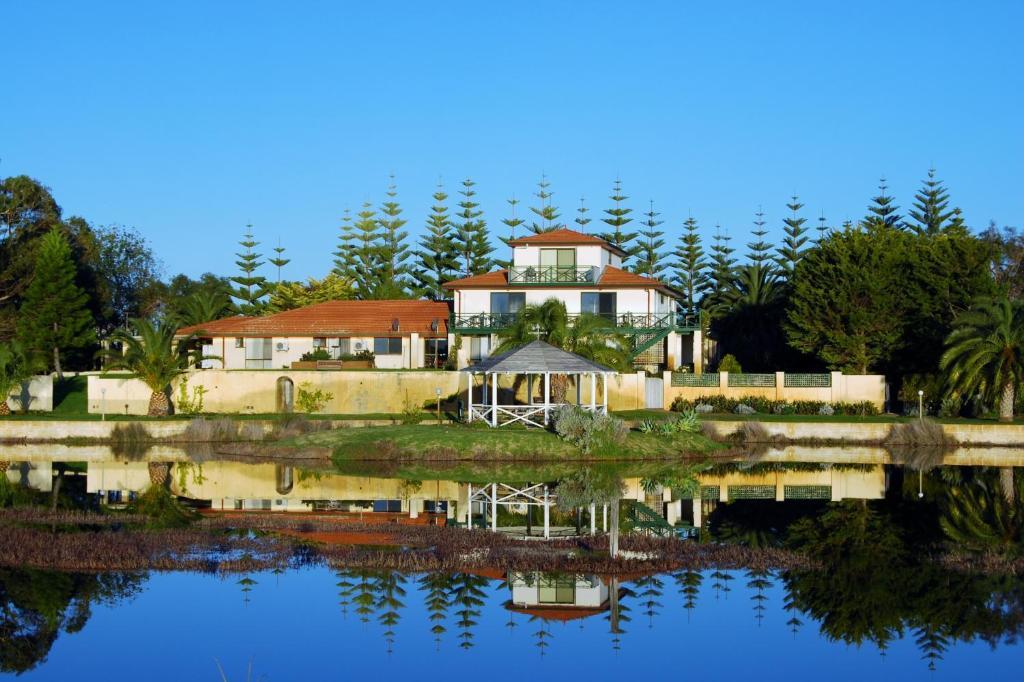 Martin Fields Retreat Bed & Breakfast