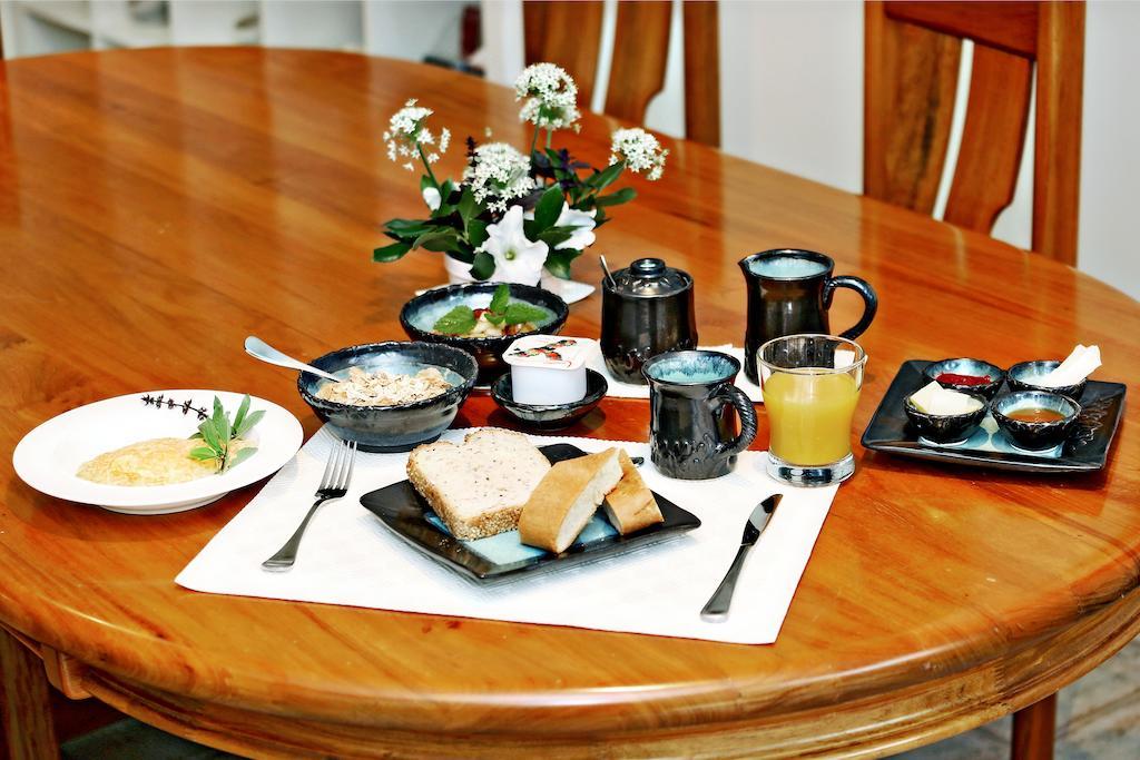 Little Shangri-la Bed & Breakfast Busselton