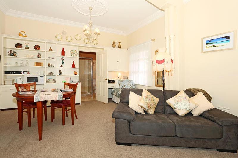 Sojourn On Gale Bed & Breakfast 4*