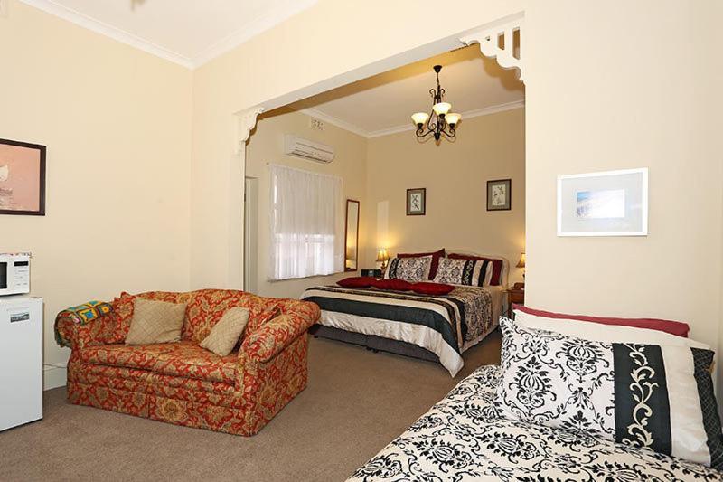Bed & Breakfast Sojourn On Gale
