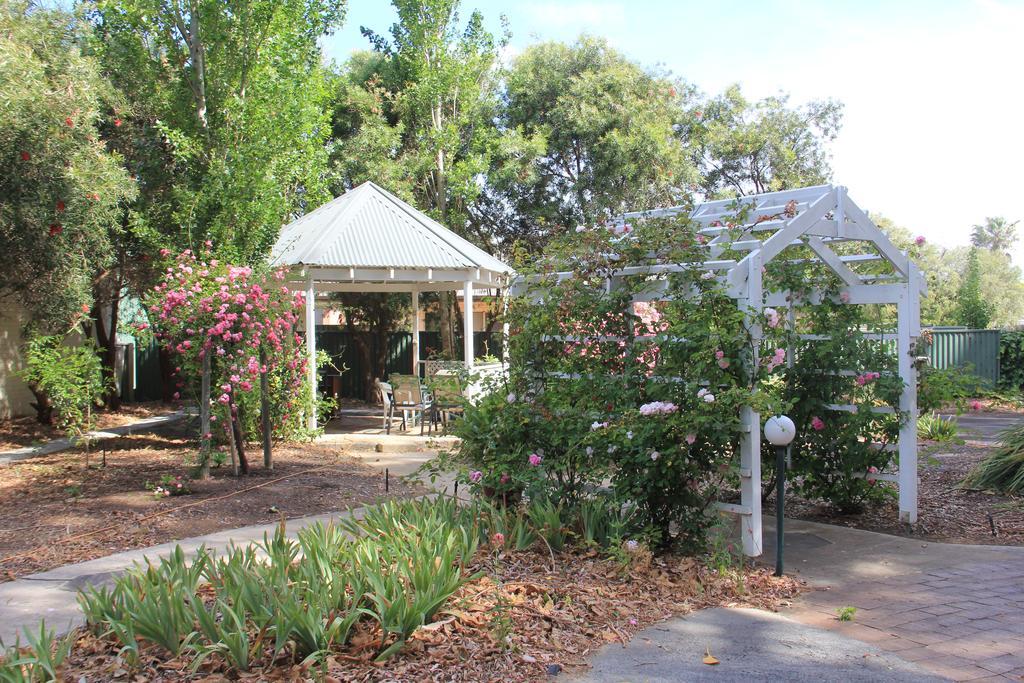 Ithaca 1896 Manor Busselton